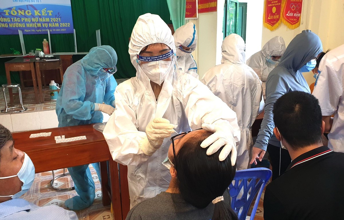 Ngày 26-10: Ghi nhận 3.595 ca mắc mới COVID-19, 64 ca tử vong