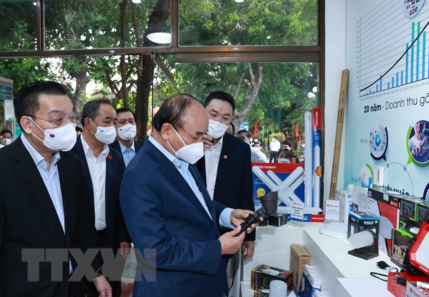 Chủ tịch nước thăm doanh nghiệp tiêu biểu do người cao tuổi quản lý