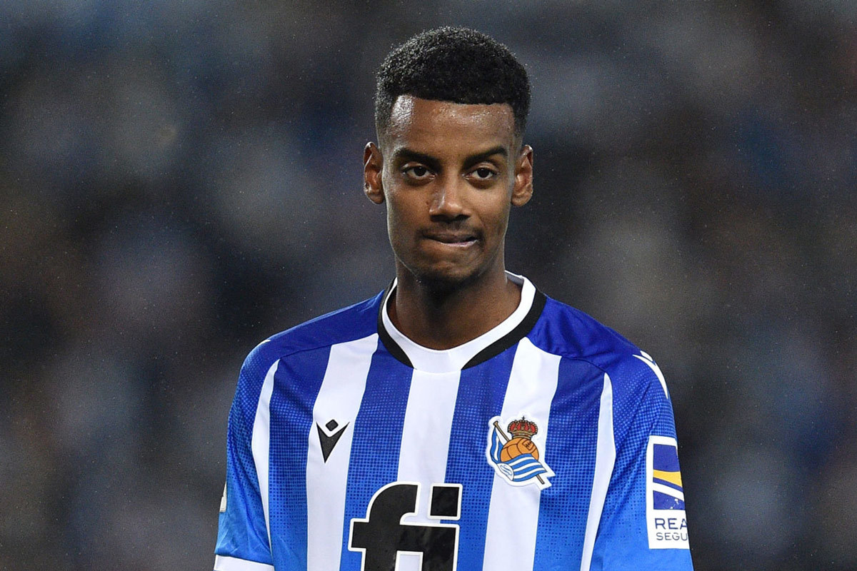 MU theo đuổi Isak, Chelsea 'đánh úp' Haaland