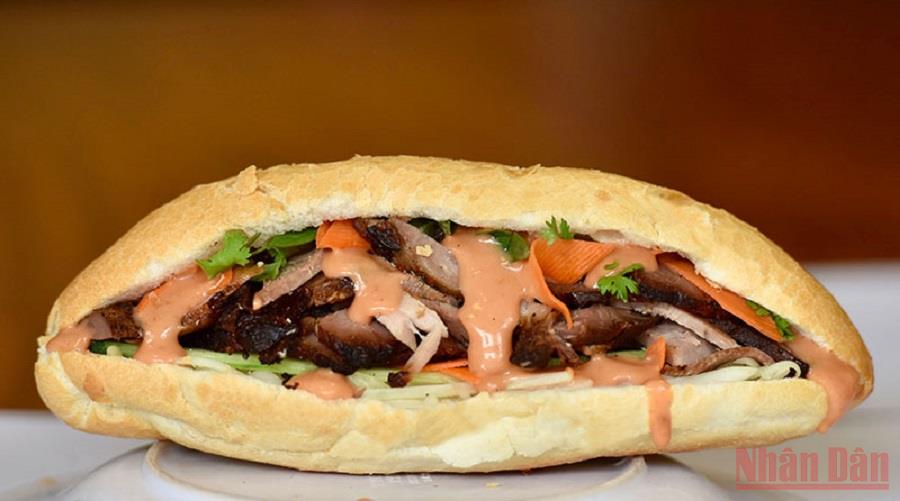 Le Monde: Bánh mì Việt Nam, đối thủ đáng gờm của bánh burger Mỹ