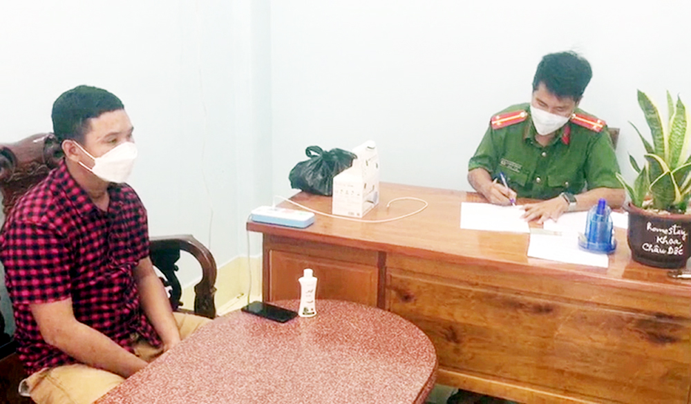 An Giang: Phát hiện ôtô tải vận chuyển hàng hóa nghi giả nhãn hiệu trị giá 400 triệu đồng
