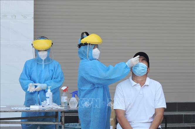 Số ca mắc COVID-19 tăng cao, Vĩnh Long tăng cường kiểm soát dịch