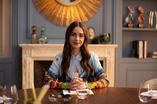 Netflix đặt một chân vào giới thời trang nhờ phim hot "Emily ở Paris"