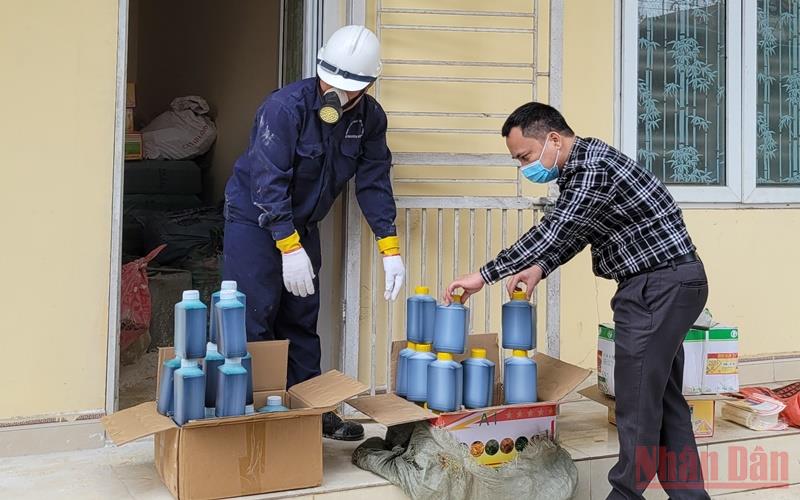 Tiêu hủy hơn 6 tấn thuốc bảo vệ thực vật vi phạm