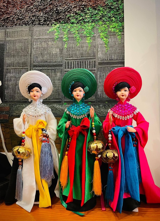 Họa sĩ 7x "thu nhỏ" hàng nghìn bộ trang phục dân tộc Việt Nam cho búp bê