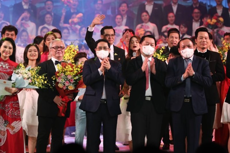 600 đại biểu, văn nghệ sĩ dự "Hội nghị Diên Hồng" của ngành văn hóa
