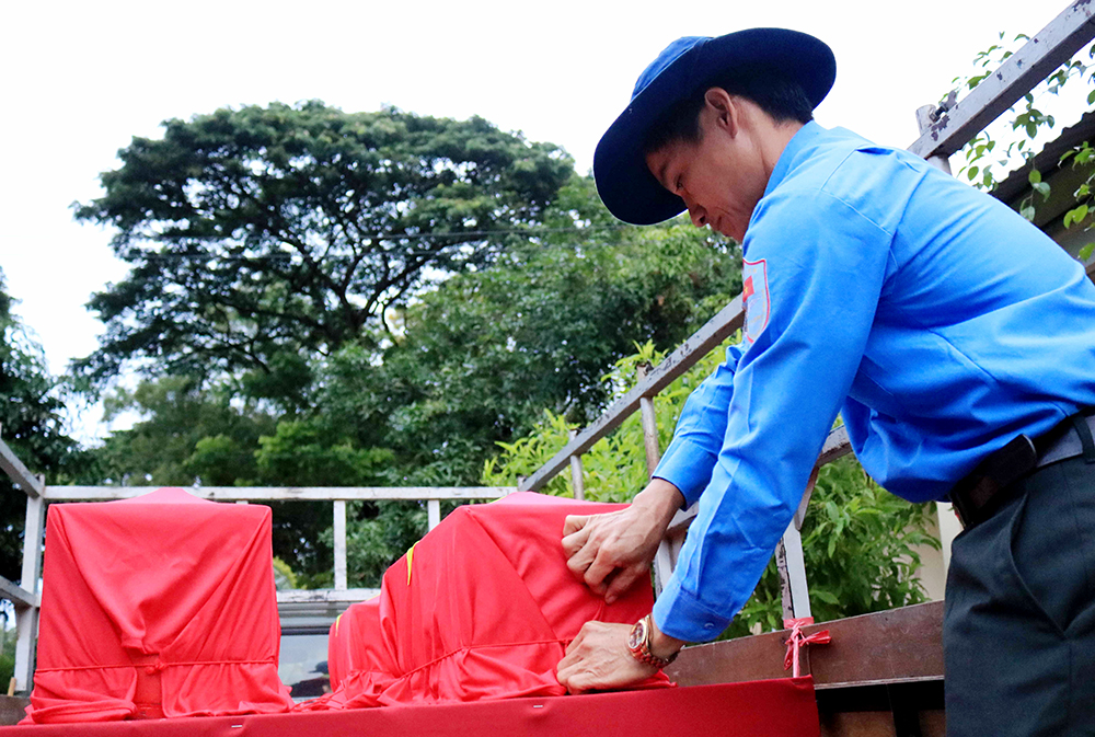 Tiễn đưa 55 liệt sĩ trở về đất mẹ
