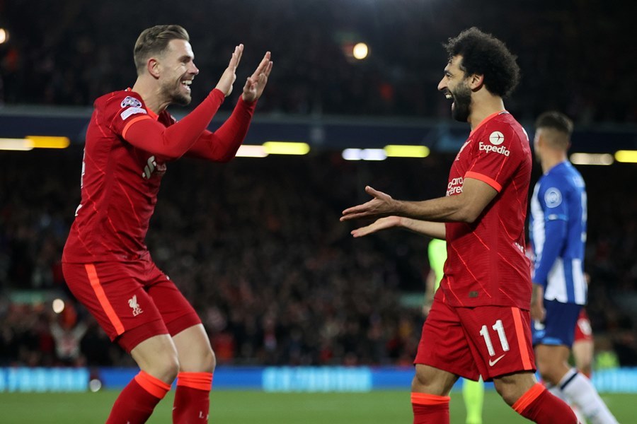 Salah tỏa sáng, Liverpool khiến bảng B cực khó lường