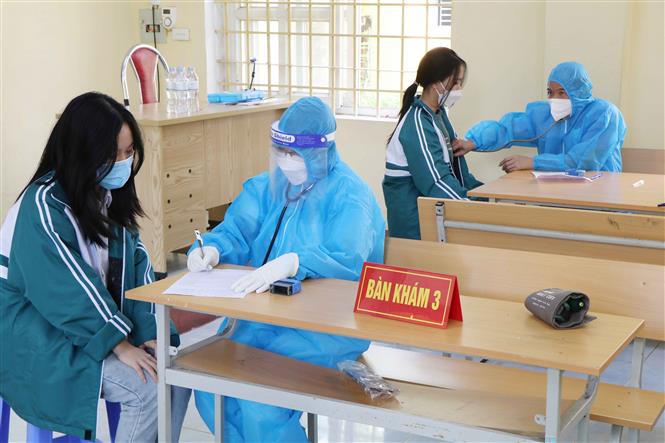 Địa phương rà soát việc tiêm vaccine đón học sinh trở lại trường