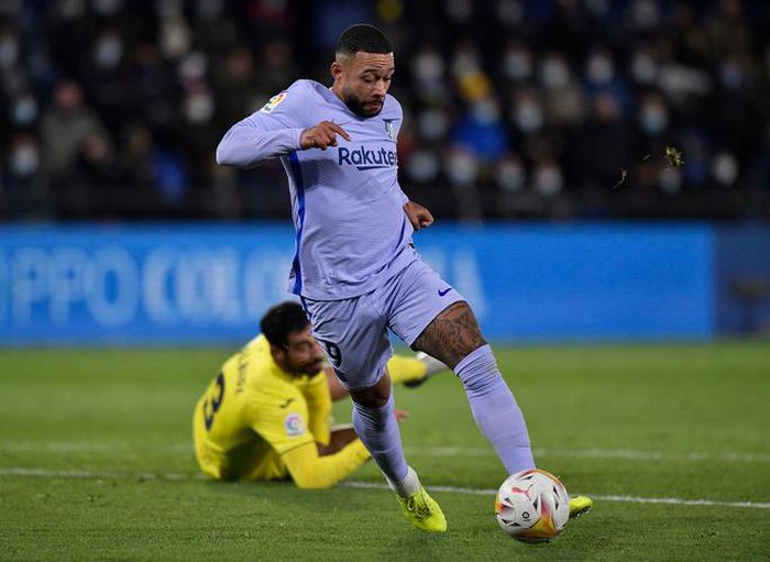 9 phút cuối bùng nổ, Barcelona nhấn chìm 'tàu ngầm vàng' Villarreal