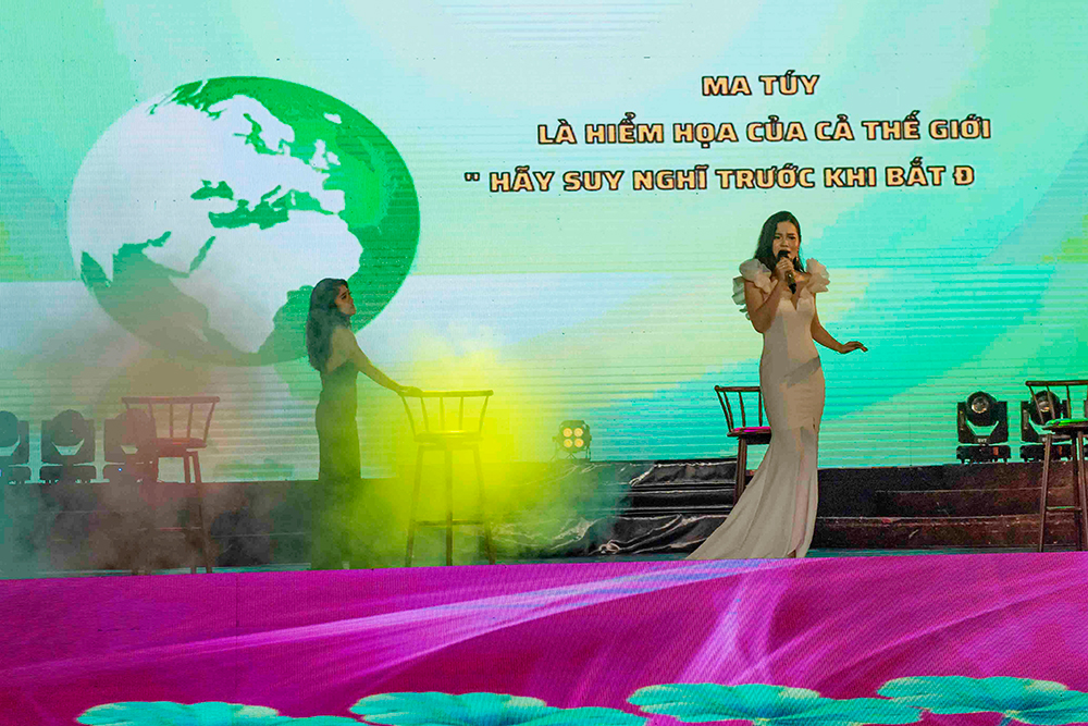 Trung tâm Văn hóa nghệ thuật tỉnh An Giang tổ chức Chương trình văn nghệ hưởng ứng ngày Thế giới phòng, chống AIDS 1-12