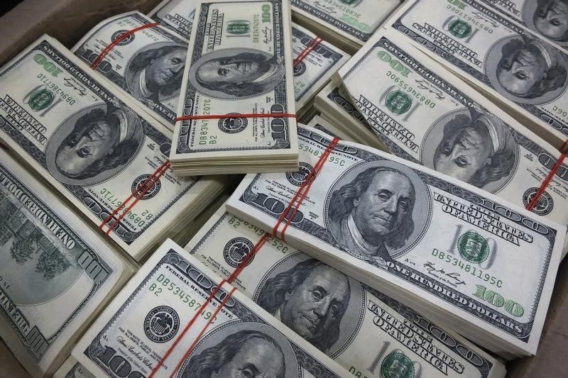 Tỷ giá USD, Euro ngày 29-11: Biến thể mới đe doạ, USD giảm giá