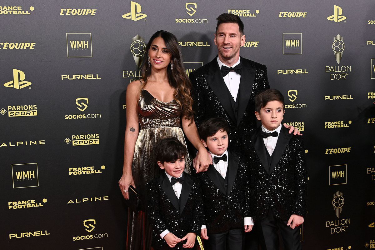 Messi chiến thắng Quả bóng vàng 2021