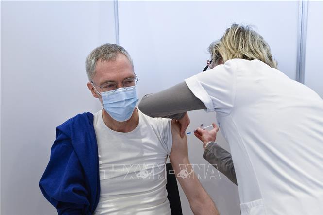 Số ca mắc COVID-19 vượt 262,6 triệu, thế giới tăng cường đối phó với biến thể Omicron