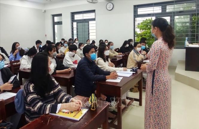 Đề nghị cân nhắc việc tổ chức mới các lớp bồi dưỡng cấp chứng chỉ chức danh giáo viên