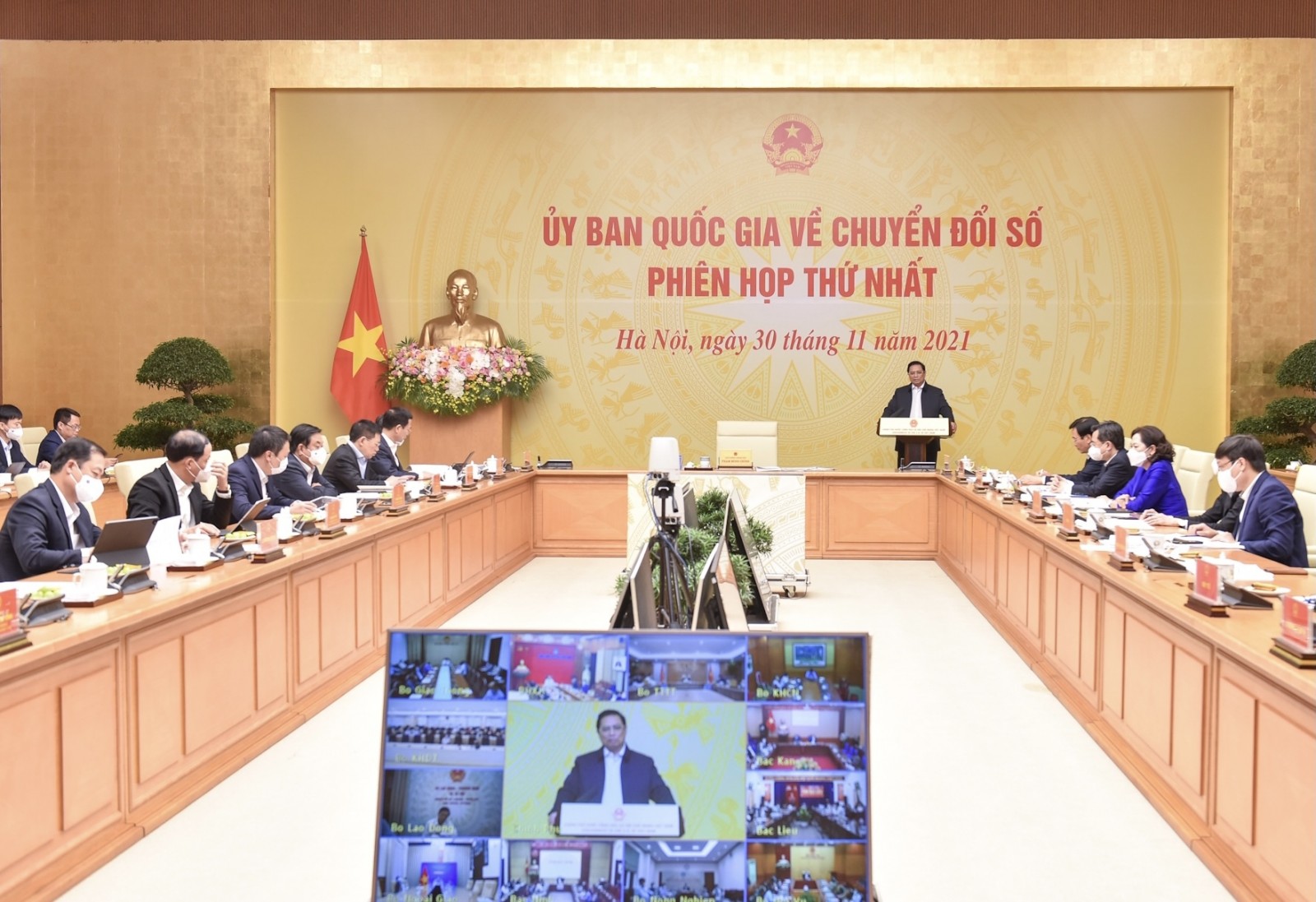 Việt Nam không thể đứng ngoài cuộc về chuyển đổi số