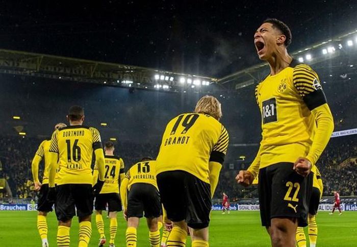 Lewandowski giúp Bayern thắng trận thứ 7 liên tiếp trước Dortmund