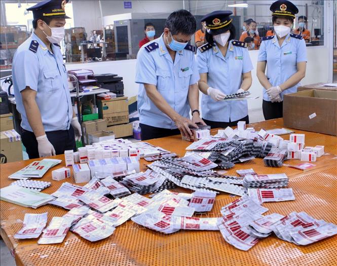 Kiểm tra, ngăn chặn các hoạt động buôn lậu dịp cuối năm