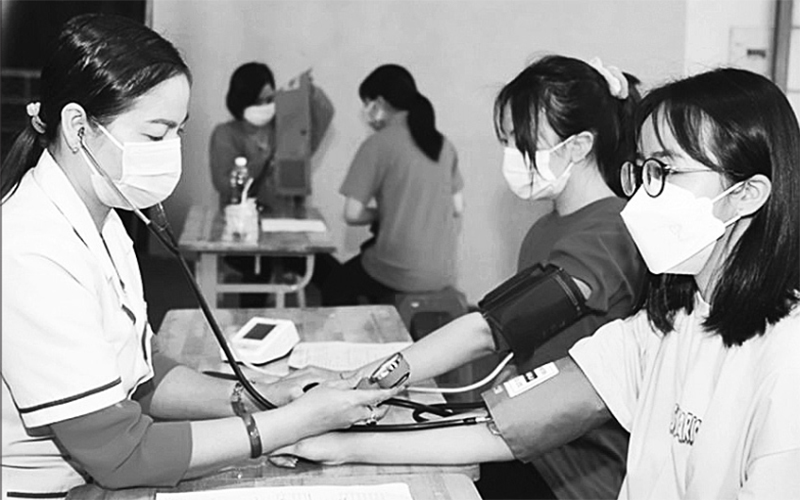 Bảo đảm an toàn khi tiêm vaccine phòng COVID-19 cho trẻ em