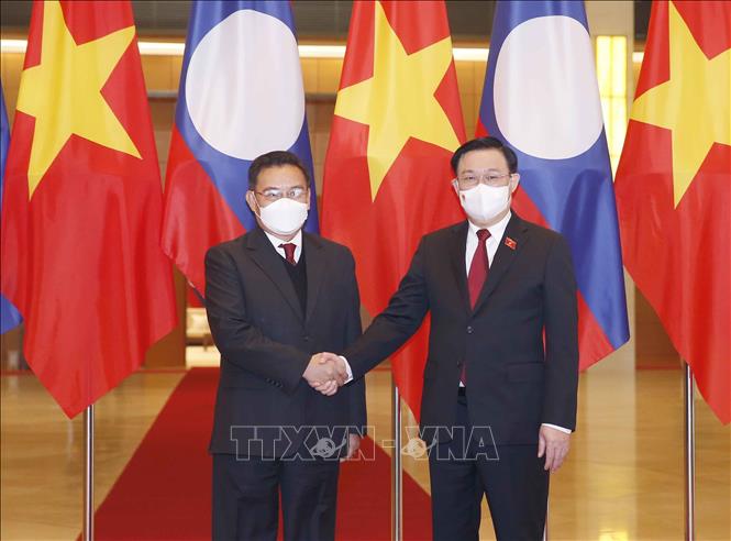 Chủ tịch Quốc hội Lào kết thúc tốt đẹp chuyến thăm chính thức Việt Nam