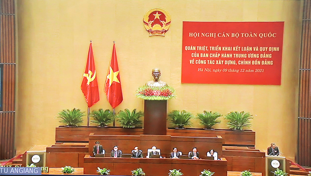 Tổng Bí thư Nguyễn Phú Trọng: “Mọi đảng viên phải tự soi, tự sửa mình”