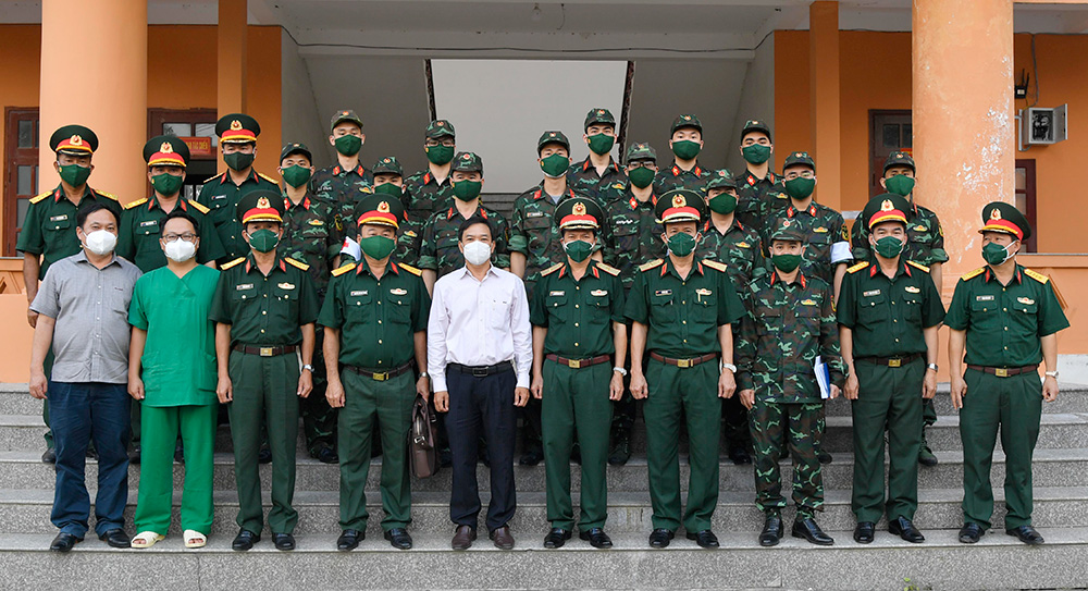 Quân khu 9 thăm lực lượng tăng cường phòng, chống dịch COVID-19 tại An Giang