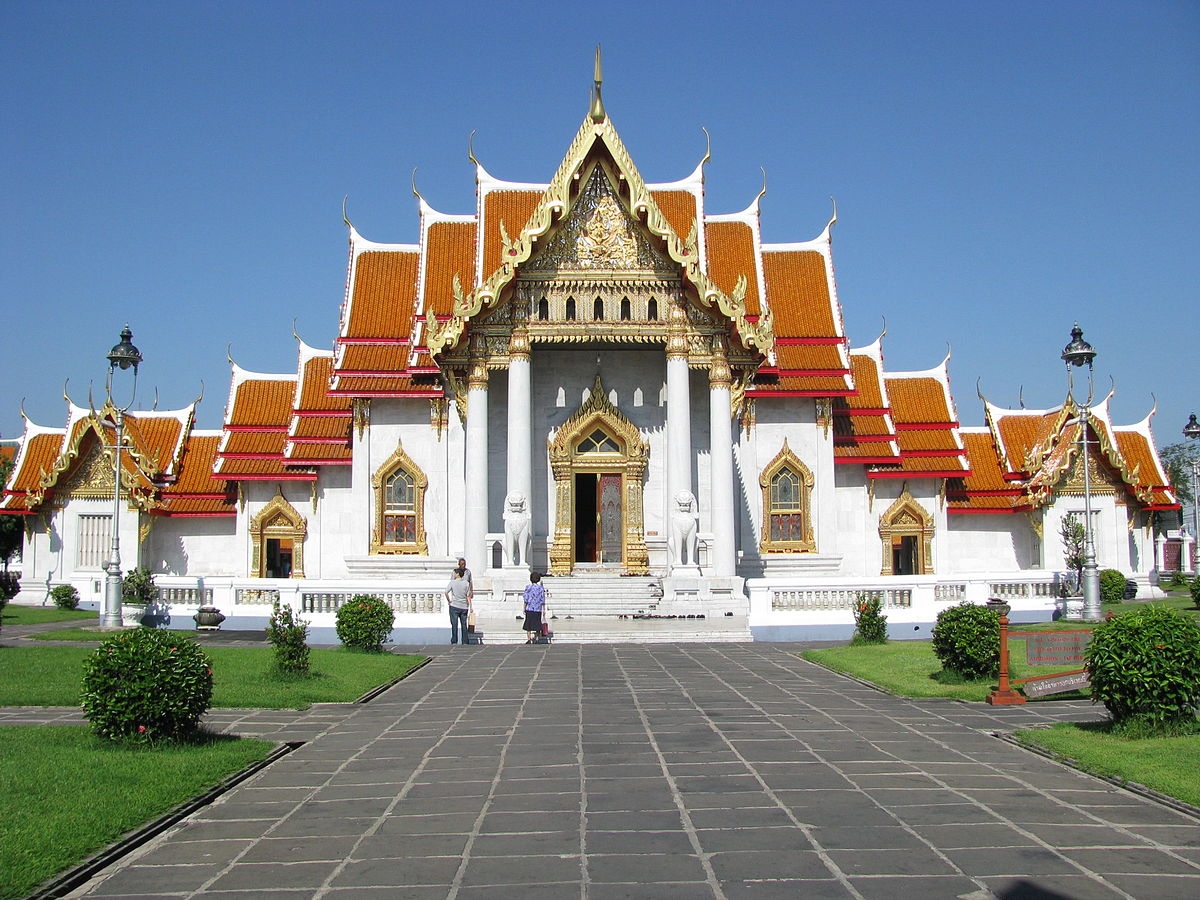 8 ngôi chùa nổi tiếng của xứ Chùa Vàng