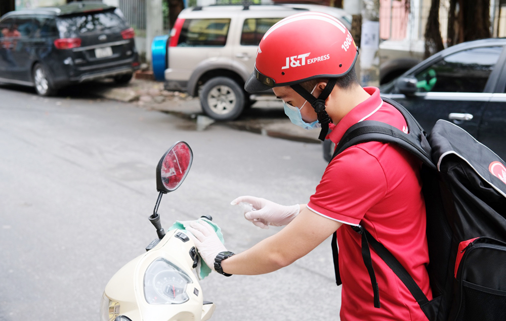 Đảm bảo điều kiện làm việc an toàn - yếu tố giữ chân và thu hút nhân sự ngành chuyển phát nhanh mùa cuối năm
