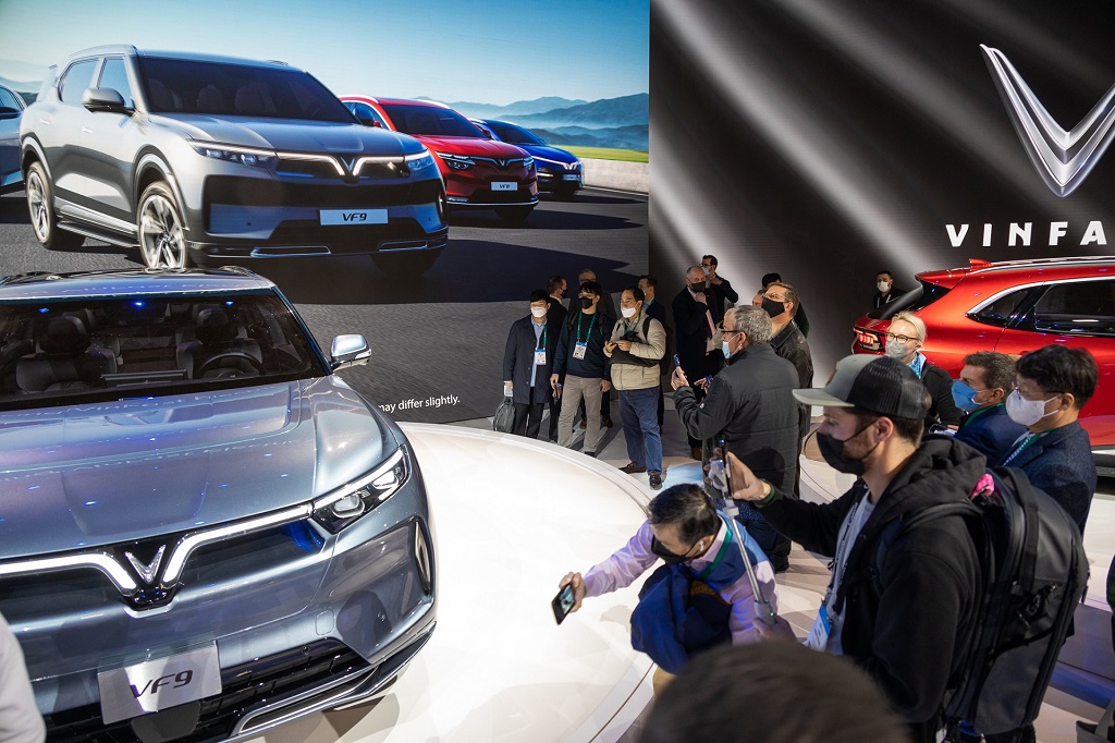 VinFast dừng sản xuất xe xăng, chuyển sang xe thuần điện từ cuối năm 2022