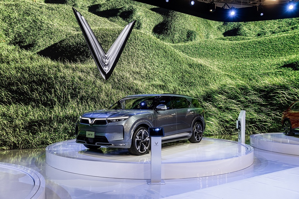 VinFast dừng sản xuất xe xăng, chuyển sang xe thuần điện từ cuối năm 2022