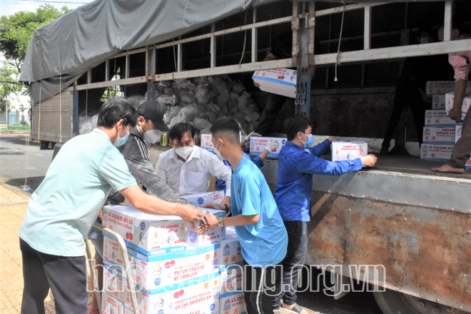 Ủy ban Mặt trận Tổ quốc Việt Nam các tỉnh Nam sông Hậu: “Cầu nối” huy động nguồn lực phòng, chống dịch COVID-19