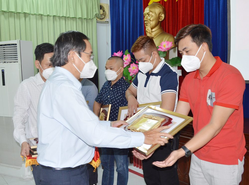 Bệnh viện Bạch Mai (Hà Nội) và UBND tỉnh An Giang ký kết hợp tác hỗ trợ y tế toàn diện