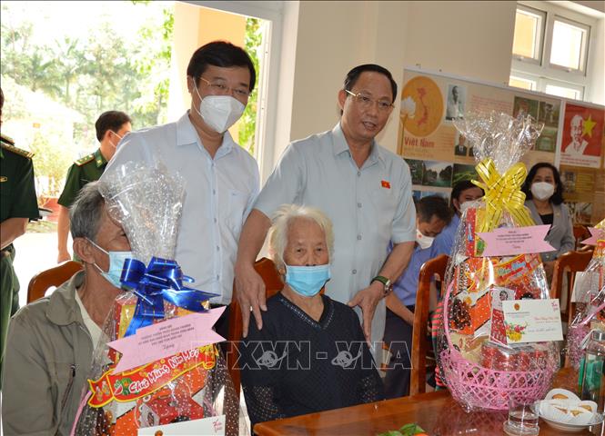 Phó Chủ tịch Quốc hội Trần Quang Phương thăm, chúc Tết tại Đồng Tháp