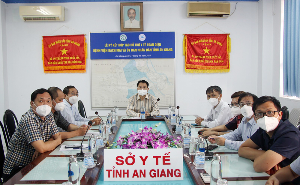 Bệnh viện Bạch Mai (Hà Nội) và UBND tỉnh An Giang ký kết hợp tác hỗ trợ y tế toàn diện