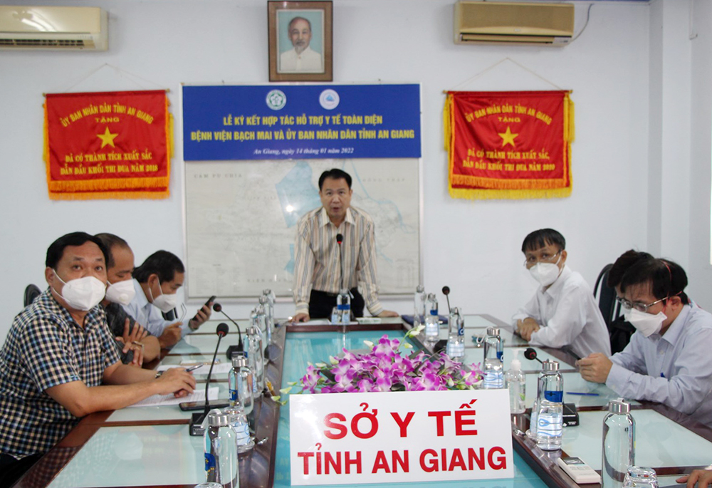 Bệnh viện Bạch Mai (Hà Nội) và UBND tỉnh An Giang ký kết hợp tác hỗ trợ y tế toàn diện