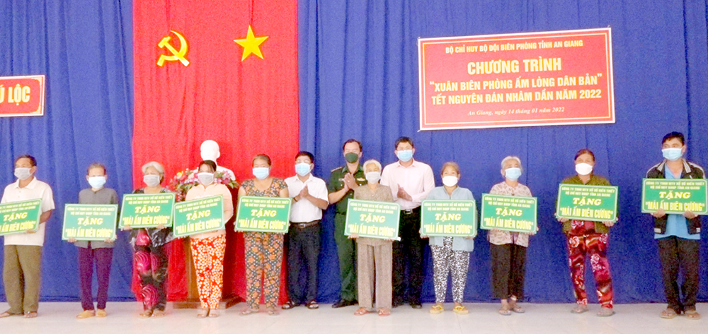 “Xuân biên phòng ấm lòng dân bản” Tết Nguyên đán Nhâm Dần 2022