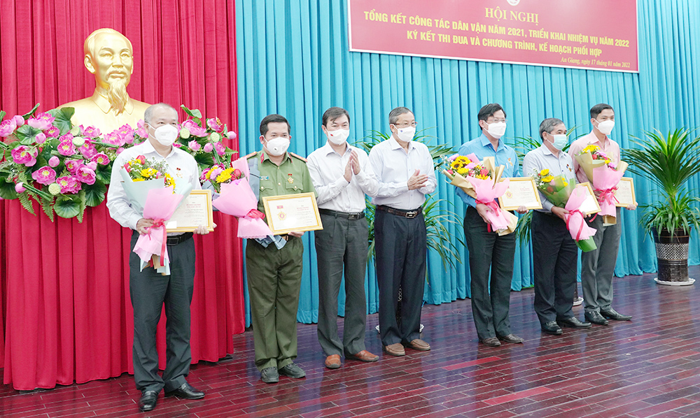 Tiếp tục đổi mới, thực hiện sáng tạo công tác dân vận trong tình hình mới