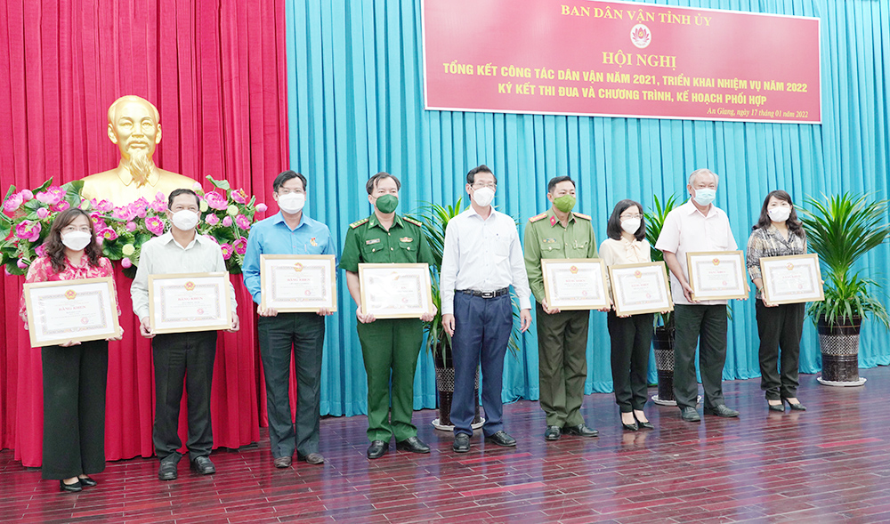 Tiếp tục đổi mới, thực hiện sáng tạo công tác dân vận trong tình hình mới