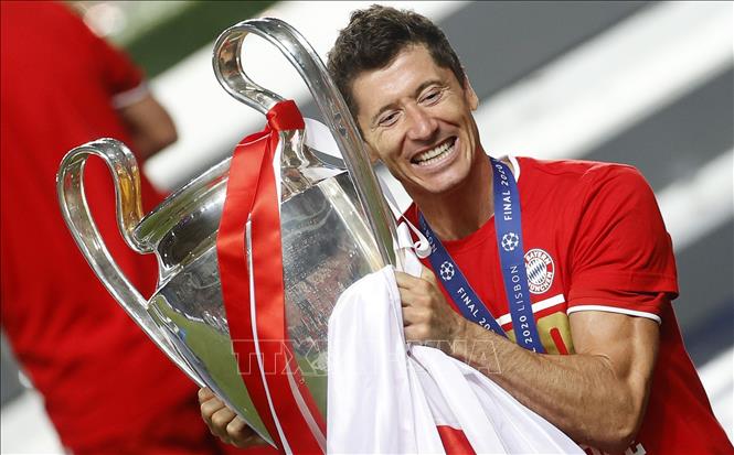 Lewandowski đạt danh hiệu 'Cầu thủ xuất sắc nhất năm' của FIFA