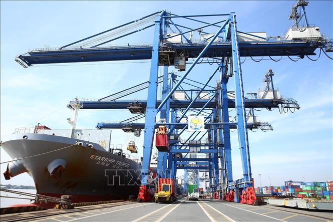 Các ngân hàng nước ngoài đánh giá tích cực triển vọng tăng trưởng kinh tế Việt Nam