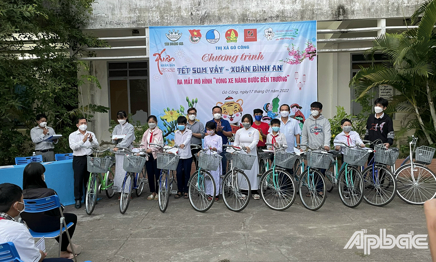 Tiền Giang: TX. Gò Công tổ chức Chương trình Tết sum vầy - Xuân bình an