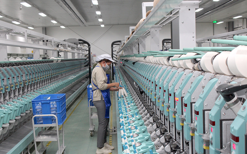 Đơn hàng dệt may tấp nập đầu năm