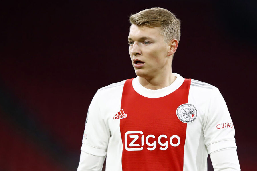 MU liên hệ De Ligt, Liverpool mua Vlahovic