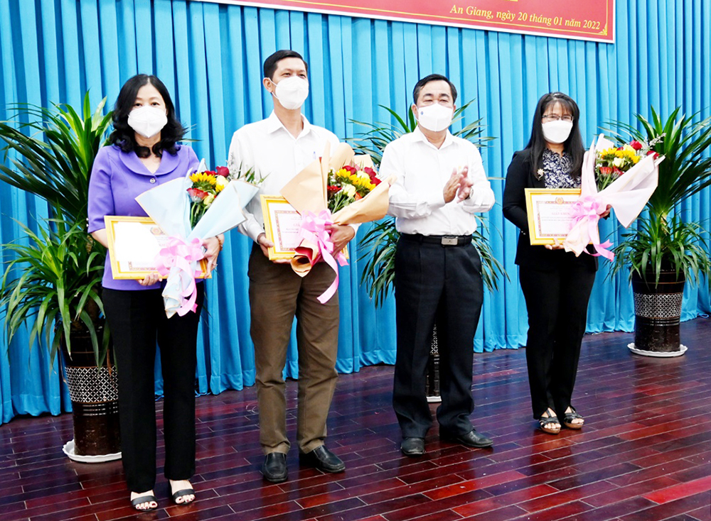 Tổng kết công tác Tổ chức xây dựng Đảng năm 2021 và triển khai nhiệm vụ năm 2022