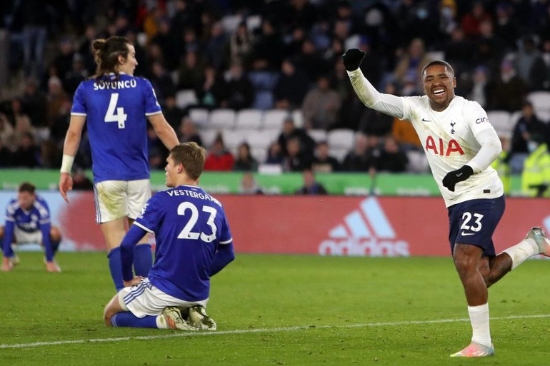 Hai phút bù giờ ghi hai bàn, Tottenham ngược dòng ngoạn mục trước Leicester