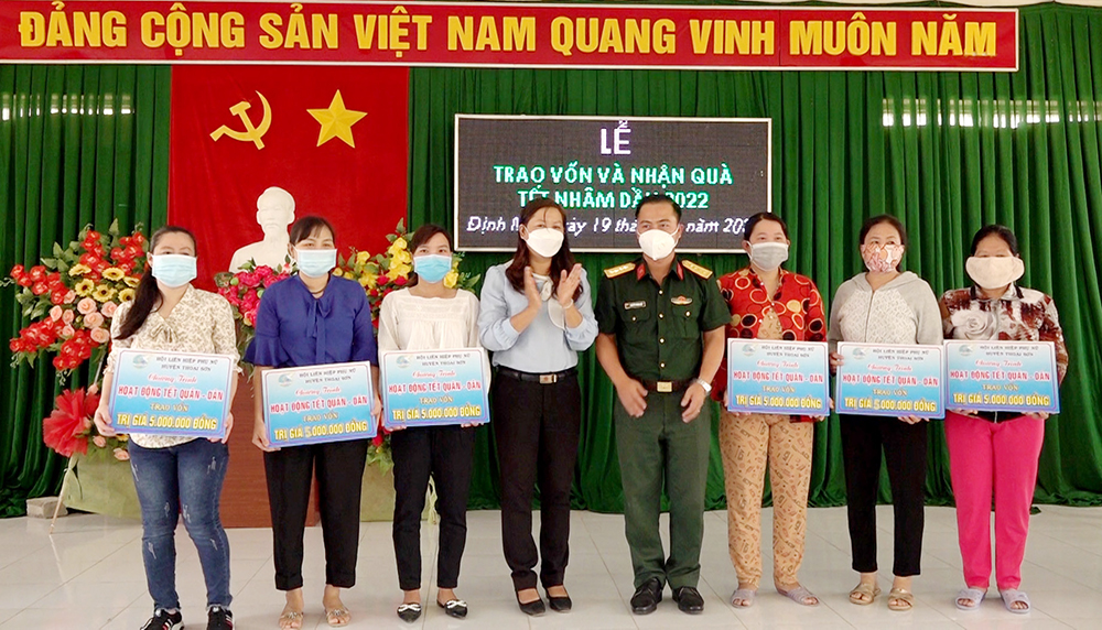 Nhiều hoạt động chăm lo Tết cho người nghèo tại Thoại Sơn