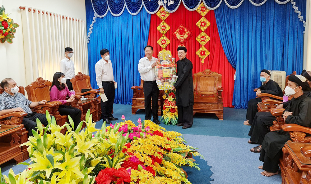 Phó Chủ tịch UBND tỉnh An Giang Trần Anh Thư chúc Tết Phật hội Tứ Ân Hiếu Nghĩa