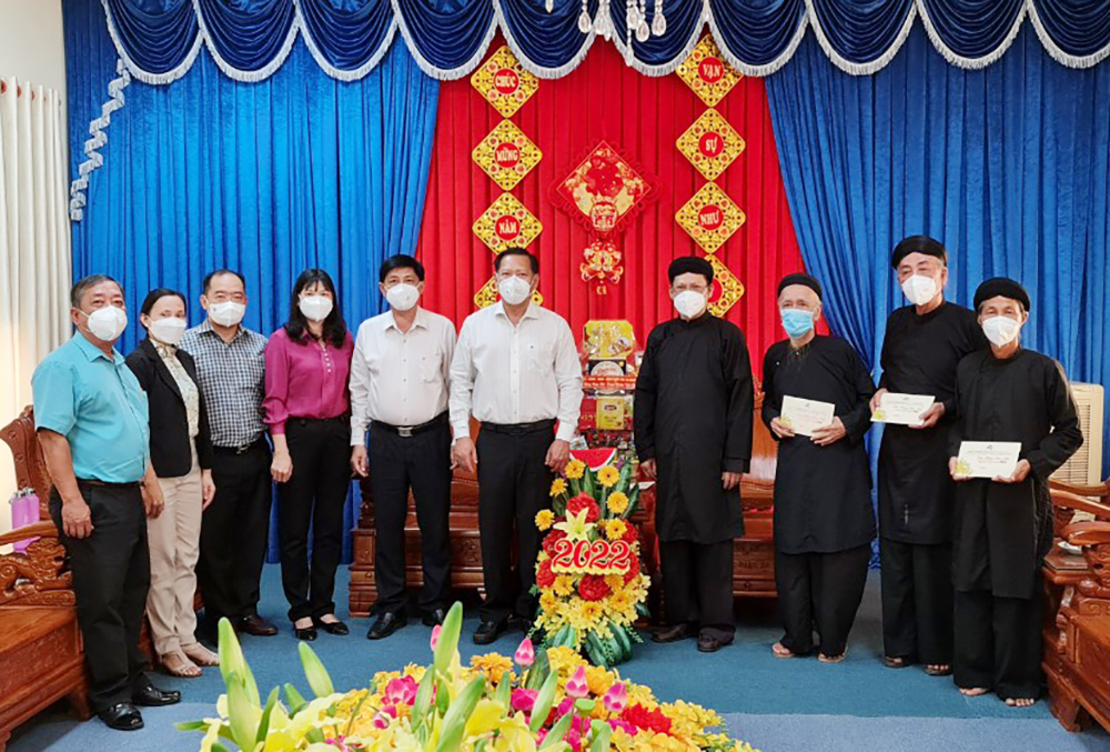 Phó Chủ tịch UBND tỉnh An Giang Trần Anh Thư chúc Tết Phật hội Tứ Ân Hiếu Nghĩa