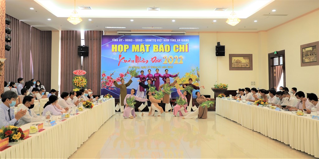 Báo chí đồng hành với sự phát triển của An Giang