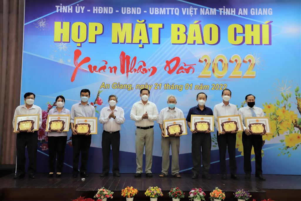 Báo chí đồng hành với sự phát triển của An Giang
